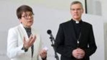 Deutsche Bischofskonferenz: Bischöfe wollen Predigterlaubnis für Frauen in Rom beantragen