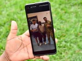 mit lügen nach moskau gelockt: russland schickt afrikaner als kanonenfutter an die front