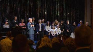 Eine Gala für das Menschsein im Berliner Ensemble