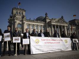 Forderung an Innenminister Dobrindt: Nordrhein-Westfalen will Jesiden dauerhaft schützen