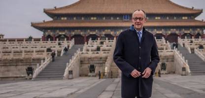 China: Friedrich Merz verewigt sich mit Schiller-Gedicht in der Verbotenen Stadt