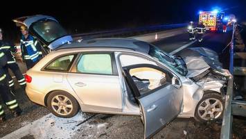 a23: audi kracht bei schenefeld in lkw-heck – fahrer in lebensgefahr