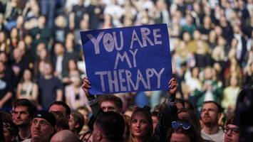 MGK in der Barclays Arena: Ist das Rauchverbot aufgehoben, oder was?