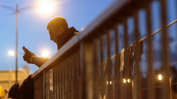 Methoden wie bei Trump? Handyortung entfacht Streit um Abschiebepolitik