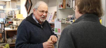 Darum steht Einzelhandelskaufmann Hannes Ziegler auch mit 74 noch gerne in seinem Geschäft