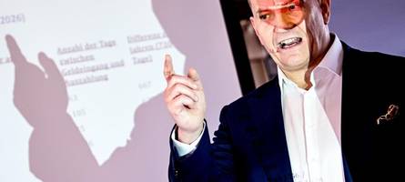 der mann, der gern im früher lebt