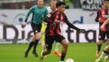 Bundesliga: Eintracht-Coach Riera will Flexibilität - Koch wieder fit