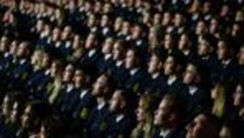 Polizei: 269 neue Polizisten in Sachsen ernannt