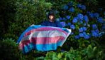 selbstbestimmungsgesetz: innenministerium hält an interner weitergabe von deadnames fest