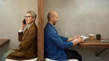 Wie große Berliner Unternehmen gegen die Lohnlücken vorgehen