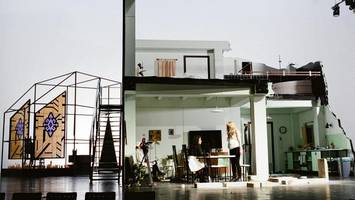 Wenn Kondome über den Esstisch schnurren: „Böses Glück/Cult of the Daughter“