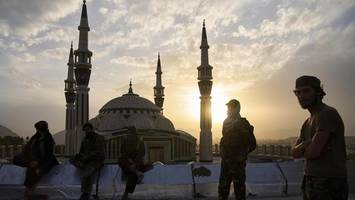 pakistan bombardiert erneut militärische ziele in afghanistan