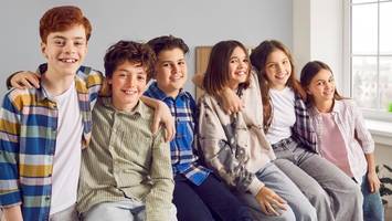 kommt mein kind in eine klasse mit den freunden? wer darüber entscheidet