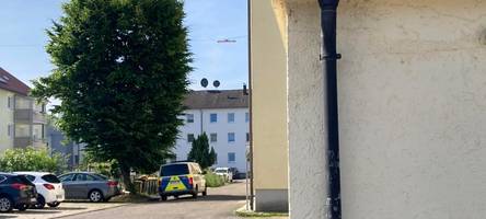 Doppelmord aus Günzburg vor Gericht: Er stürmte mit Hammer in die Wohnung seiner Oma und tötete