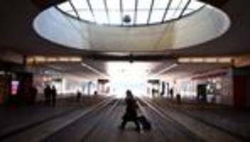 Ver.di: Warnstreiks im Nahverkehr dauern bundesweit an