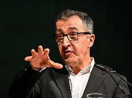 Holen Grüne die CDU ein?: Özdemir will viel stärkere Steuerung von Einwanderung