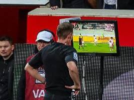 var darf künftig noch mehr: regelwächter beschließen Änderungen für die fußball-wm