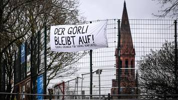 Tor am Görlitzer Park beschädigt – Kai Wegner rechtfertigt nächtliche Schließung