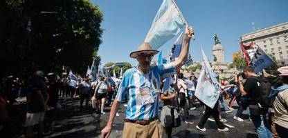 Argentinischer Kongress verabschiedet Mileis umstrittene Arbeitsmarktreform