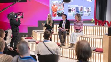 wo sich passagiere in bus und bahn unsicher fühlen: hvv schult seine fahrgäste