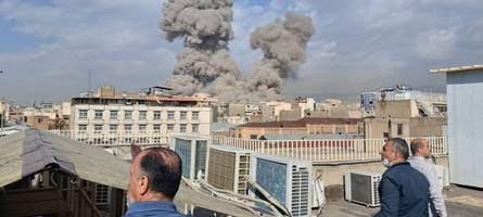 Israel und USA greifen Ziele im Iran an, der Gegenschlag läuft – alle Entwicklungen im Live-Ticker