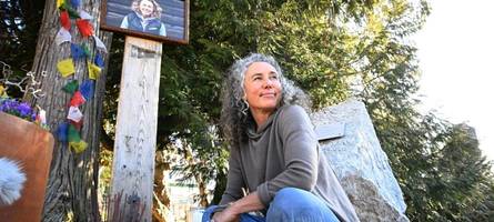 Garmisch-Partenkirchen weiht Laura-Dahlmeier-Park ein – Mutter Susi suchte den Gedenkstein aus