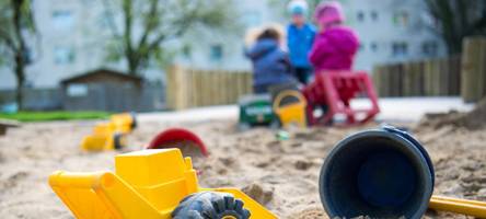 „man ist total machtlos“– eltern kritisieren hohe kita-gebühren in augsburg