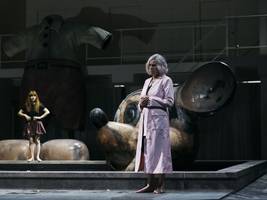 theater: ganz von dieser welt