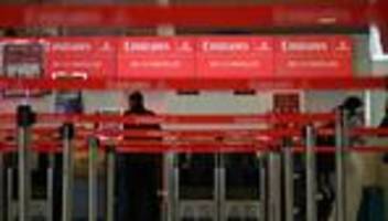 dubai: angriffe in golfregion sorgen für schwere störungen im flugverkehr