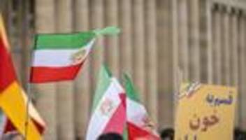 Eskalation im Nahen Osten: BW-Innenminister: Keine konkrete Gefahr für Einrichtungen