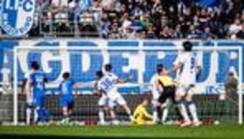 Fußball: Magdeburg unterliegt Karlsruher SC trotz Aufbäumen