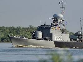 Auf einen Schlag weg: Trump: Haben 9 iranische Schiffe versenkt und 48 Führungspersonen getötet