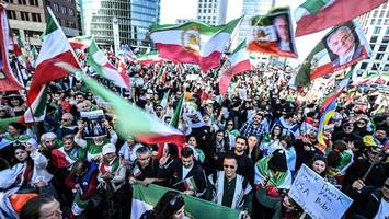 nach den militärschlägen: iraner in berlin zwischen hoffnung und angst