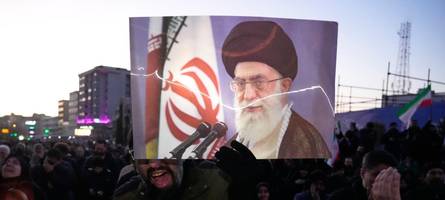 Verhasst, politisch isoliert: Chamenei wollte sein Regime retten und hinterlässt es schwächer denn je