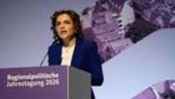 Wirtschaft im Osten: Ostbeauftragte sieht weiter Defizite bei Wirtschaftsstruktur