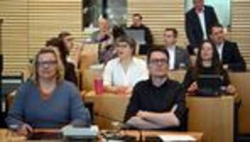 Wirtschaftspolitik: Asoziales Verhalten - Streit über Lehren aus Zalando-Aus