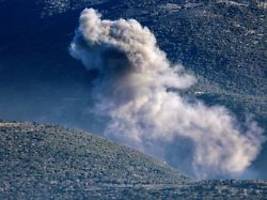 israel reagiert auf raketenangriff: hisbollah greift an der seite des iran in den krieg ein