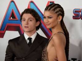 stylist plaudert hochzeit aus: zendaya und tom holland sollen heimlich ja gesagt haben