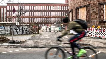 pankower schule wird zum millionengrab – wiederöffnung verzögert sich erneut