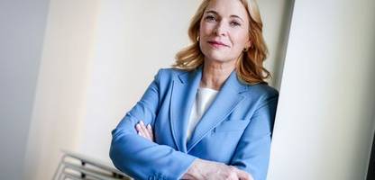 bahnchefin verteidigt streckensanierungen mit vollsperrung