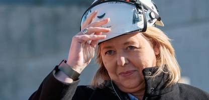 arbeitsschutz: beschäftigte in kleinen betrieben arbeiten gefährlicher