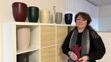 noch ein anbieter: zuwachs in der bergedorfer „bestatter-straße“