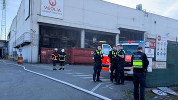 schredderanlage von towers-sponsor fängt feuer – rettungskräfte im großeinsatz