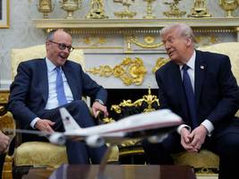 Besuch in Washington: Der Bundeskanzler, überwältigt von Trumps Charme-Offensive