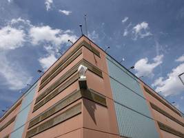 Prozess in München: Gefängnismitarbeiter sollen Frau in JVA Stadelheim misshandelt haben