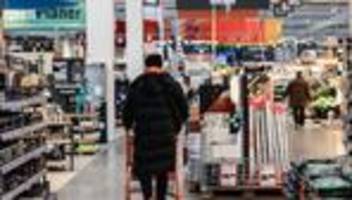 Drittes Umsatz-Minus in Folge: Kunden kaufen weniger Werkzeug und Gartengeräte im Baumarkt