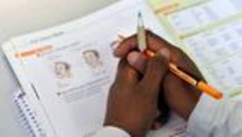 integration: spd, grüne und linke gegen streichung der sprachkurse