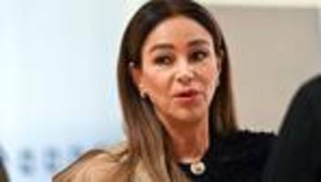 Sorgen um Sohn in Dubai: Ziel Dubai - aber Verona Pooths Mann hängt in Istanbul fest