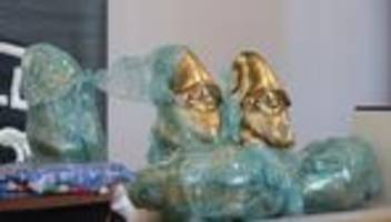 ungewöhnliches versteck: zoll entdeckt 25 kilo ketamin in goldenen gartenzwergen