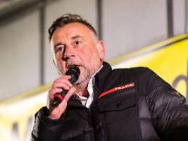 berufungsprozess in dresden: gericht reduziert strafe für pegida-gründer bachmann